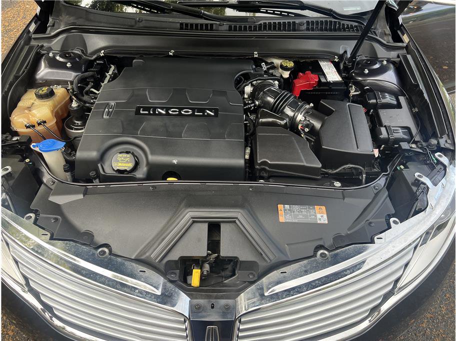 Used 2013 Lincoln MKZ image 16