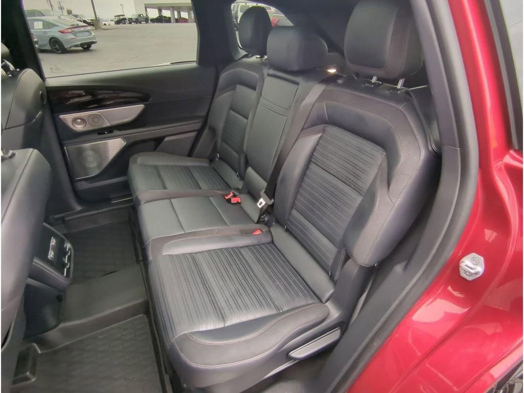 Used 2024 Lincoln Nautilus Reserve w/ Equipment Group 203A image 24