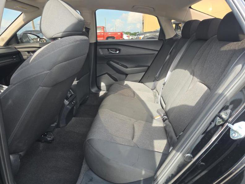 Used 2025 Honda Accord SE image 9