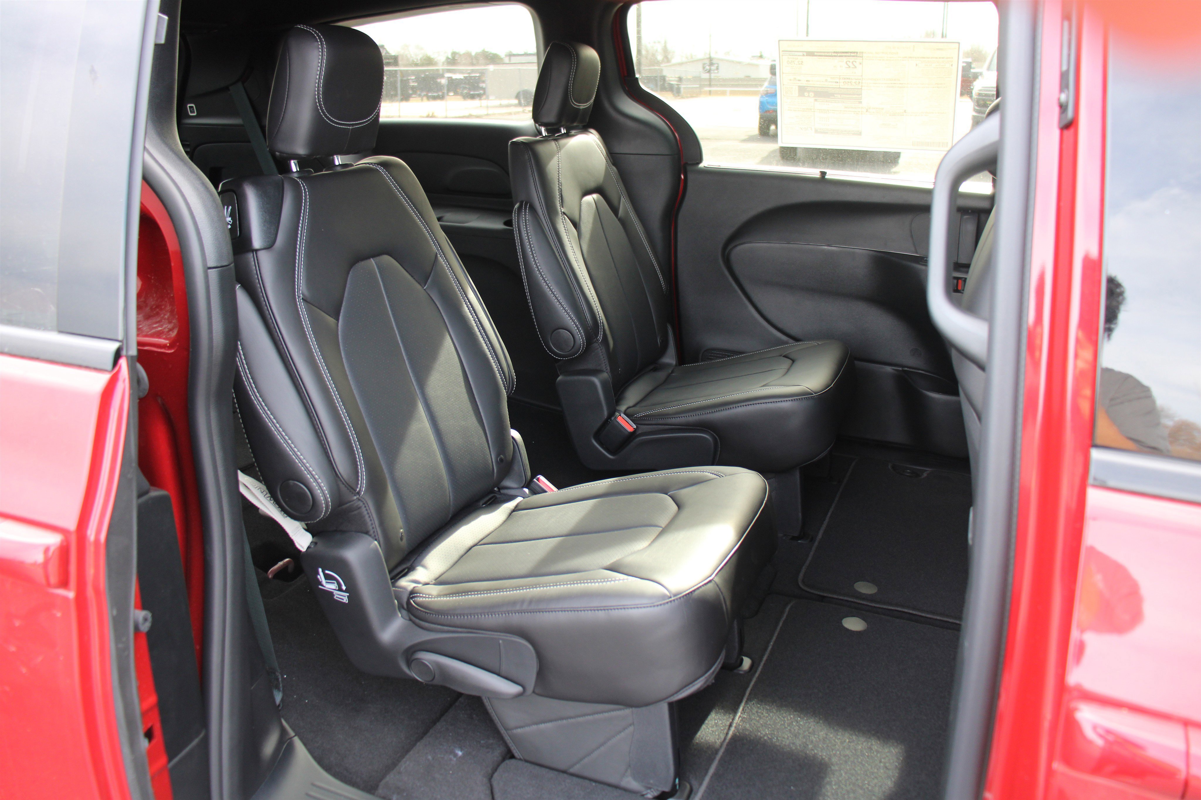 New 2026 Chrysler Pacifica Select image 27