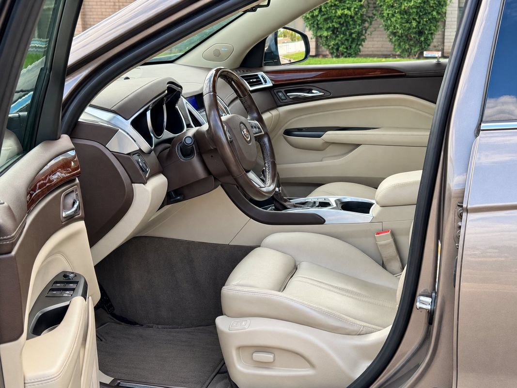 Used 2012 Cadillac SRX Luxury AWD/4WD image 10