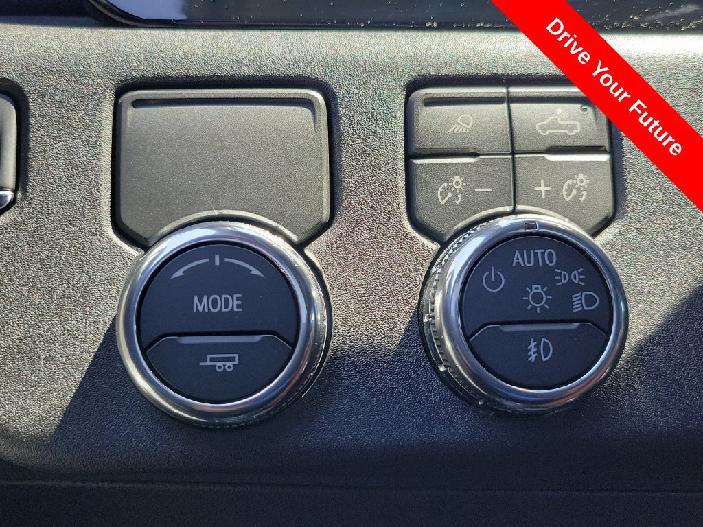 Used 2026 GMC Sierra 1500 SLT RWD image 16