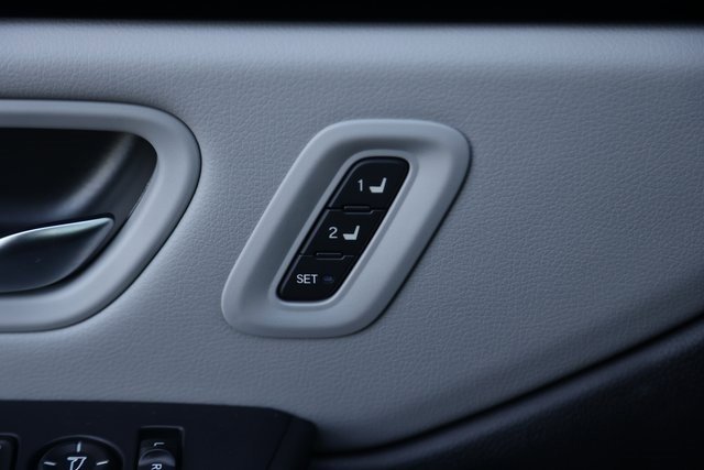 New 2025 Honda Pilot EX-L image 18