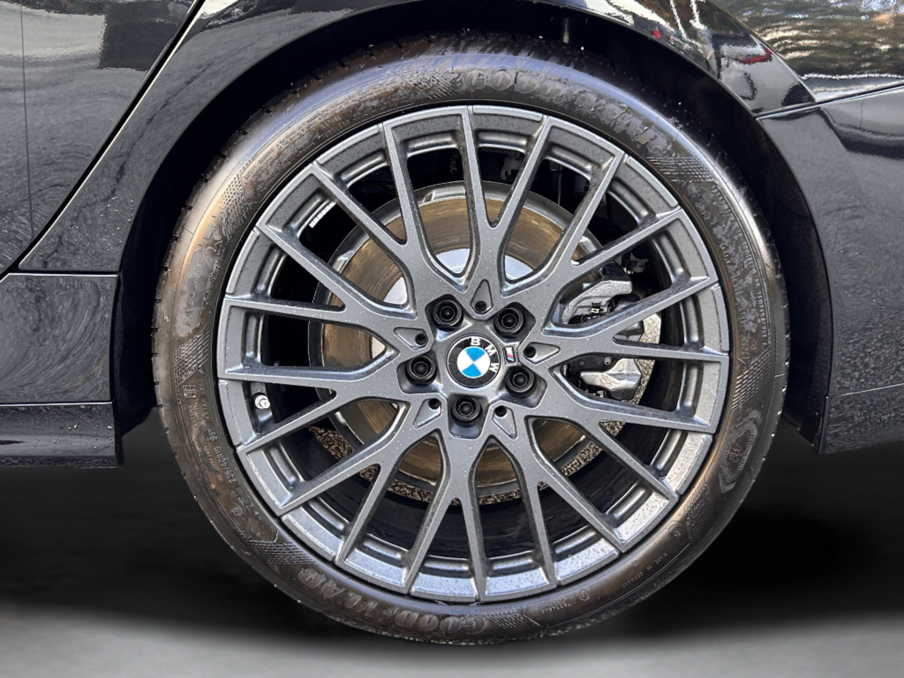 Used 2025 BMW M235i xDrive w/ M Performance Package AWD/4WD image 33