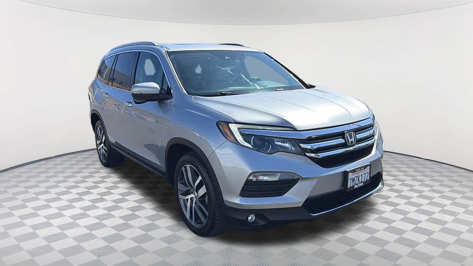 Used 2016 Honda Pilot Touring image 3