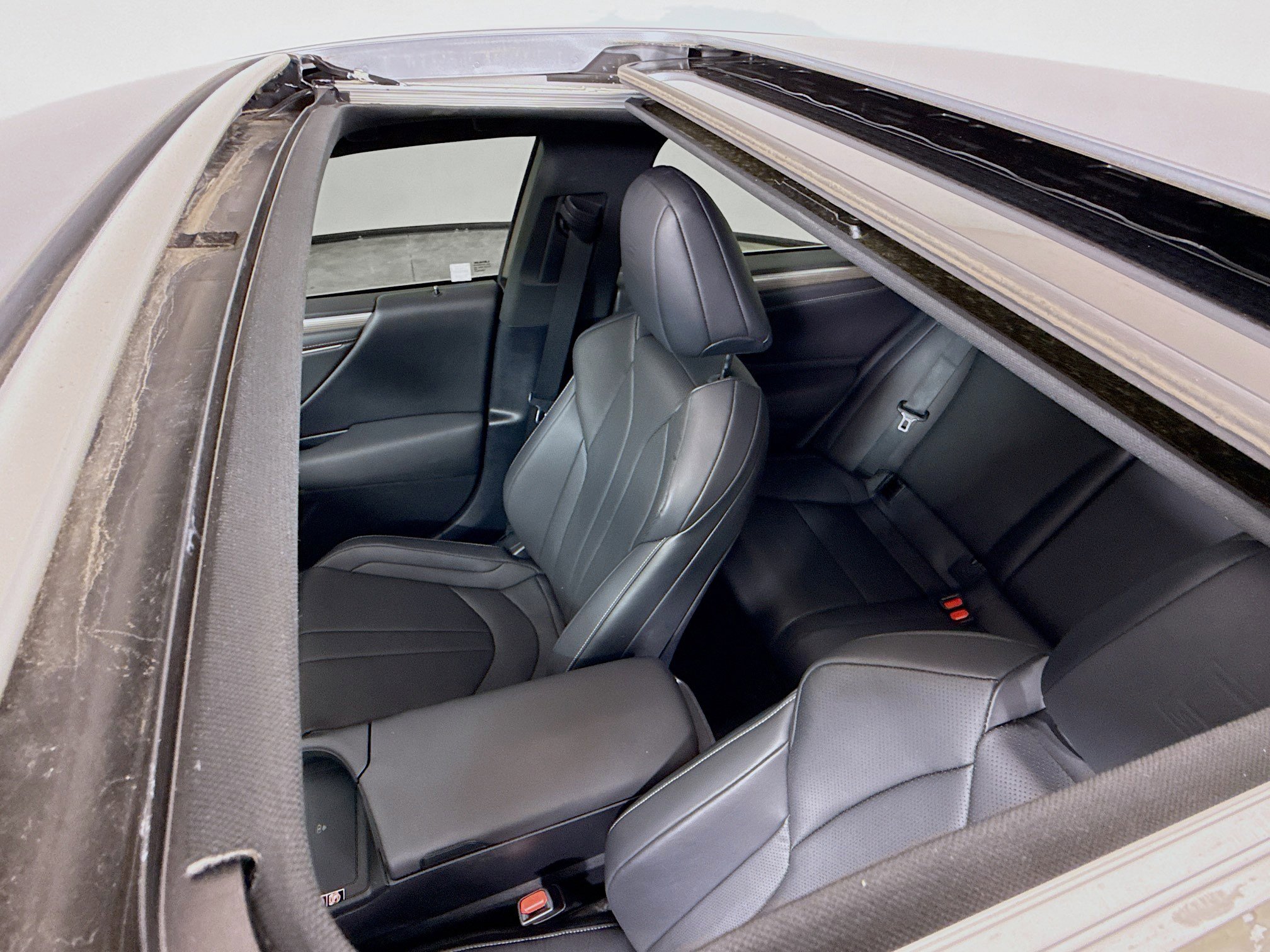 Certified 2023 Lexus ES 350 F Sport w/ Accessory Package (Z2) image 14