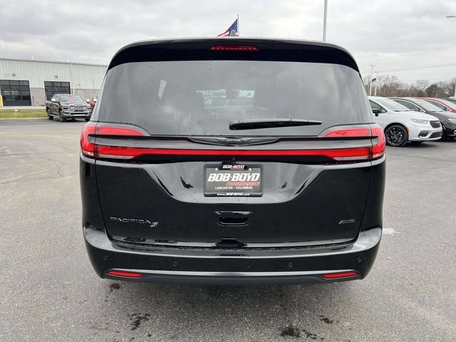 New 2026 Chrysler Pacifica Select w/ S Appearance Package AWD/4WD image 8