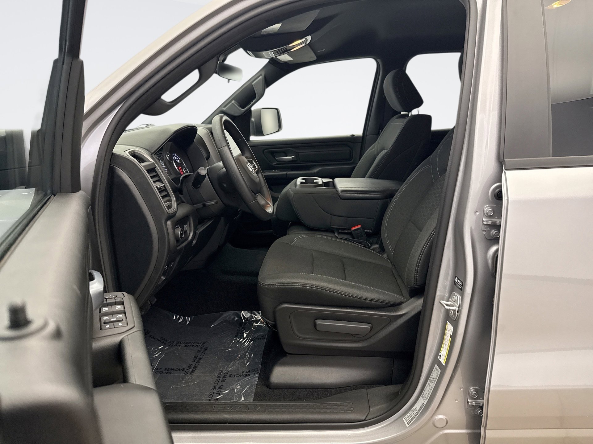 Used 2025 RAM 1500 Tradesman w/ Night Edition image 10