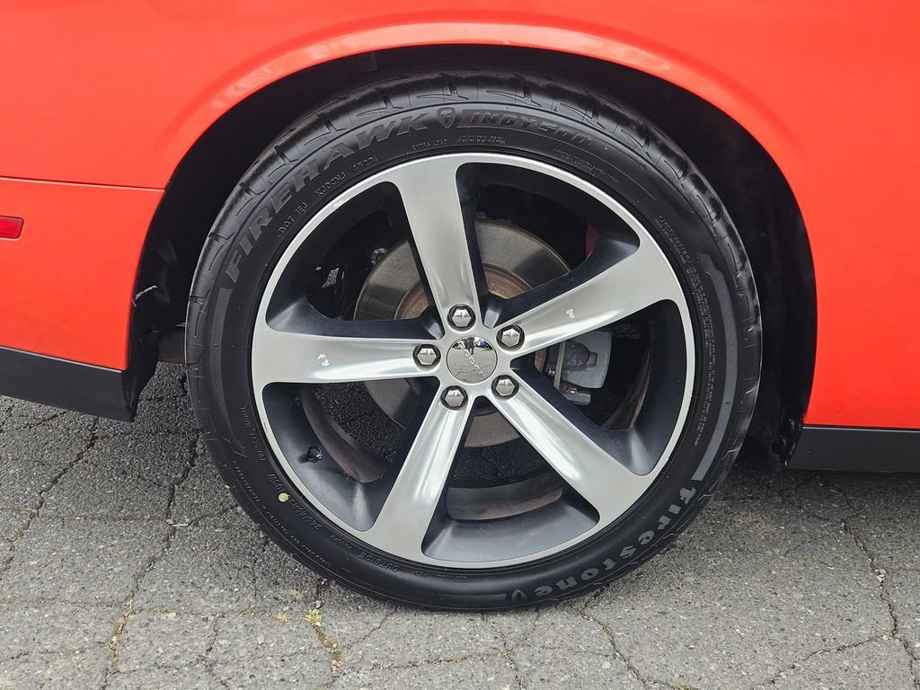 Used 2016 Dodge Challenger R/T Plus RWD image 9