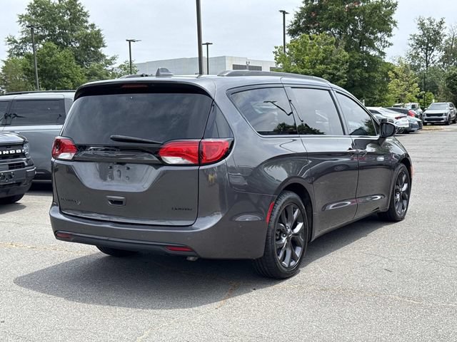 Used 2018 Chrysler Pacifica Limited w/ Advanced Safetytec Group FWD video 2
