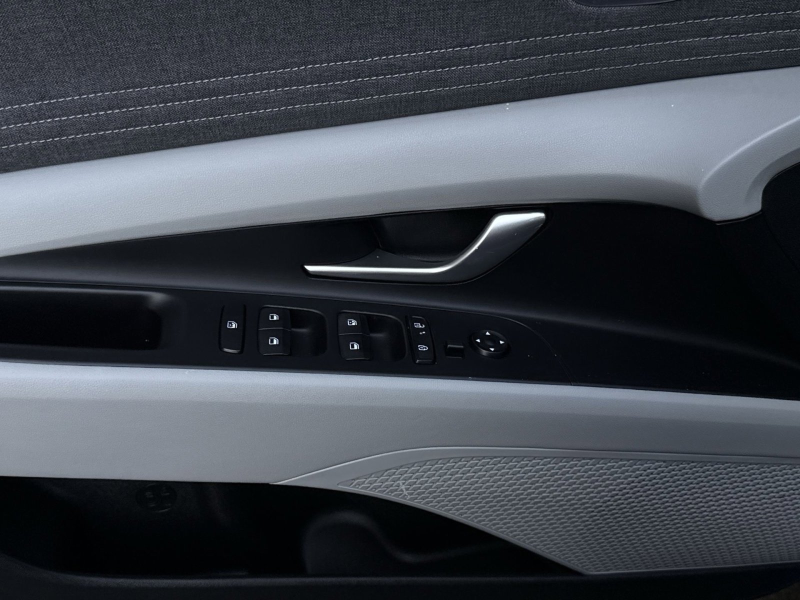 Certified 2024 Hyundai Elantra Limited image 15