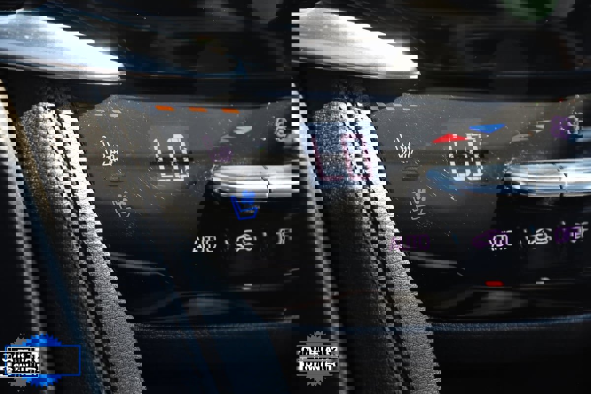 Used 2023 Cadillac XT6 Premium Luxury image 9