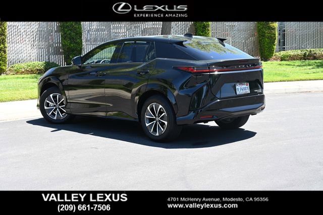 Certified 2023 Lexus RZ 450e Premium w/ Technology Package AWD/4WD image 4