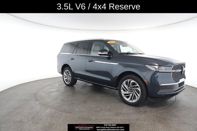 Used 2025 Lincoln Navigator Reserve image 26