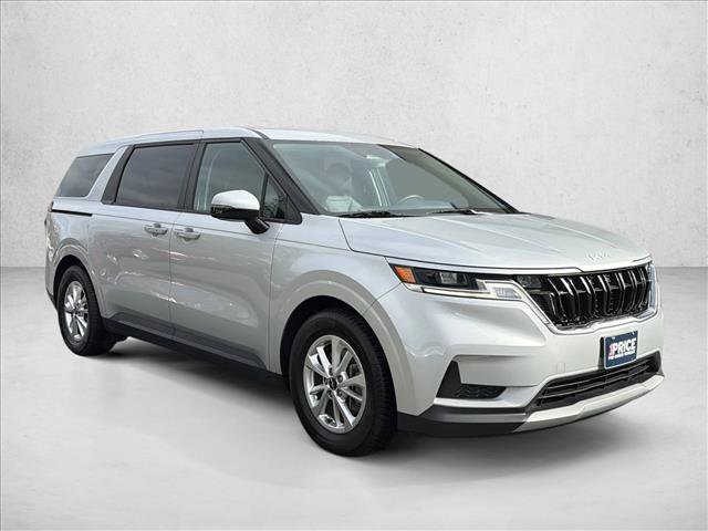 Used 2022 Kia Carnival LX video 3