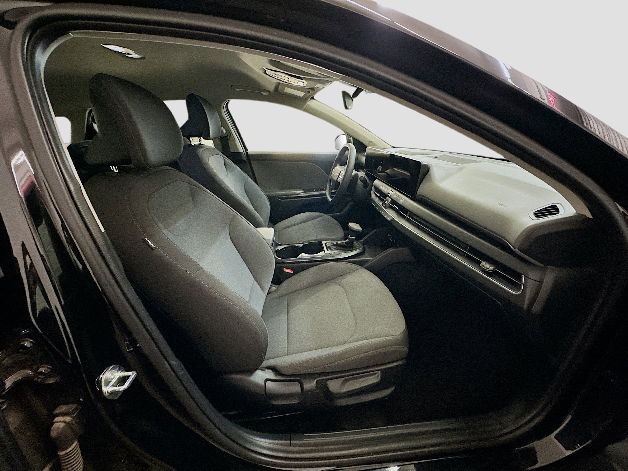 Used 2025 Kia K4 FWD image 32