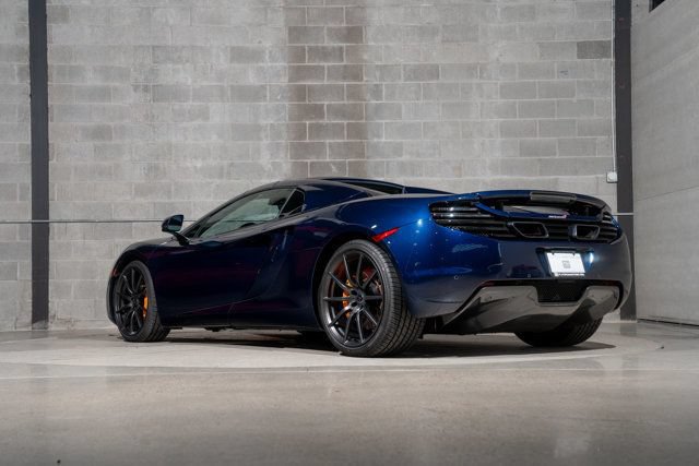 Used 2013 McLaren MP4-12C Spider RWD image 13