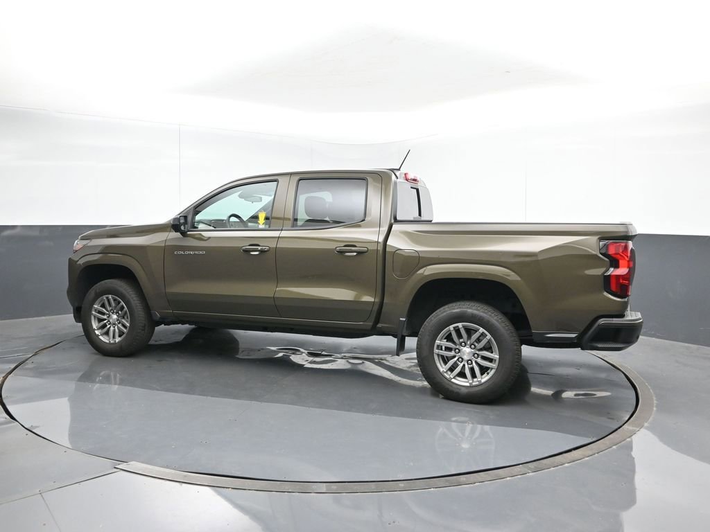 Used 2024 Chevrolet Colorado LT w/ LT Convenience Package image 3