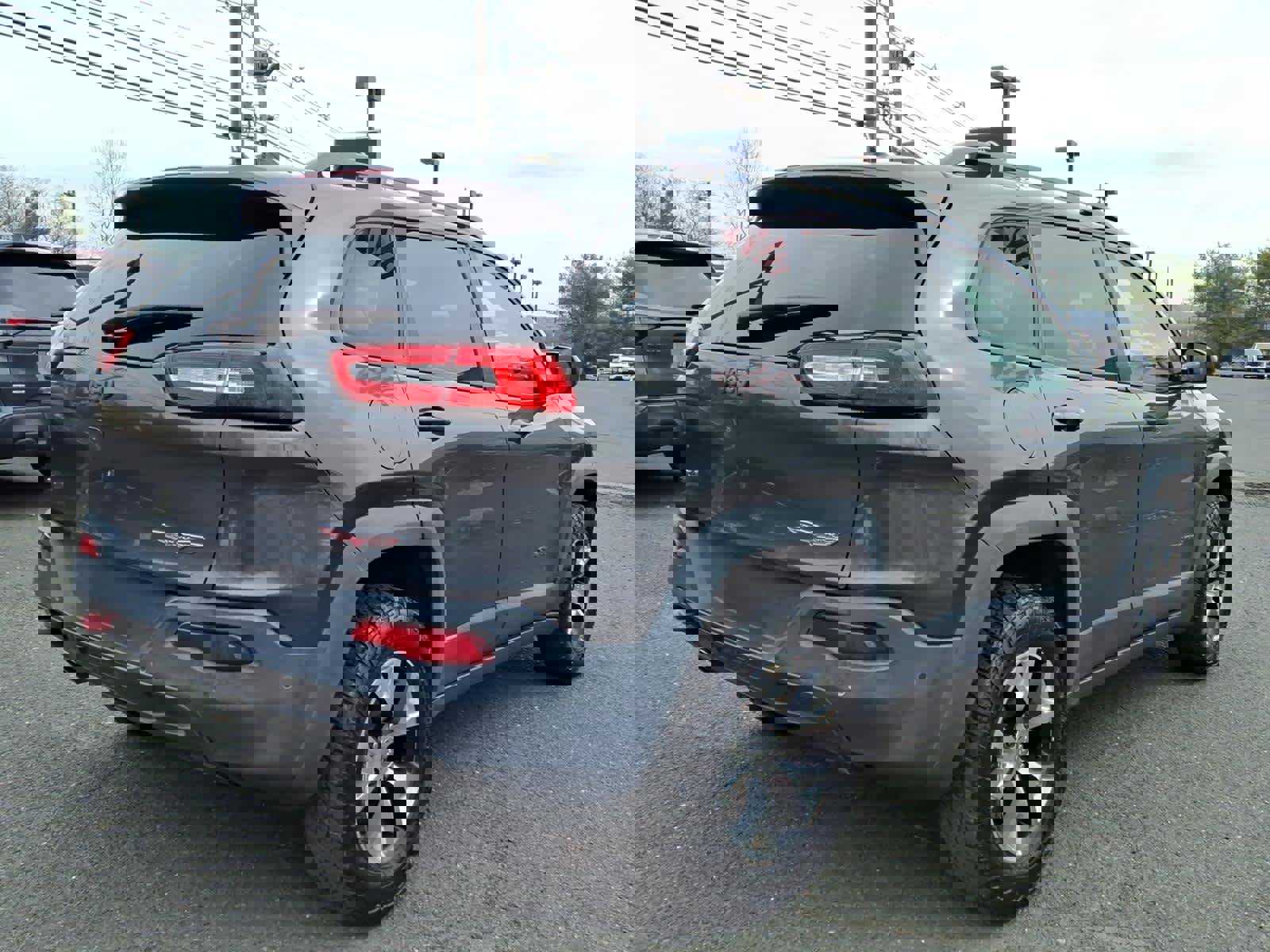 Used 2014 Jeep Cherokee Trailhawk w/ Technology Group image 6