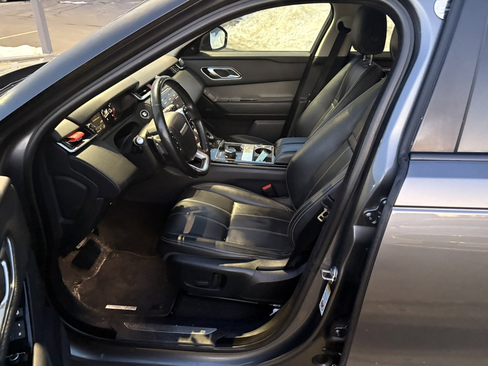 Used 2018 Land Rover Range Rover Velar S image 13