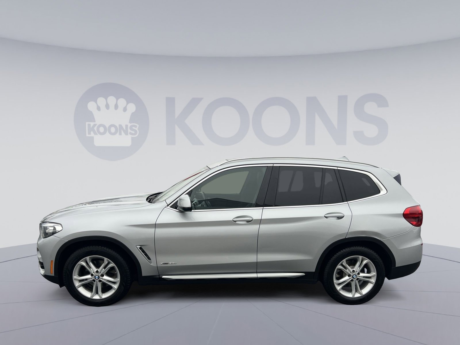 Used 2018 BMW X3 xDrive30i image 2