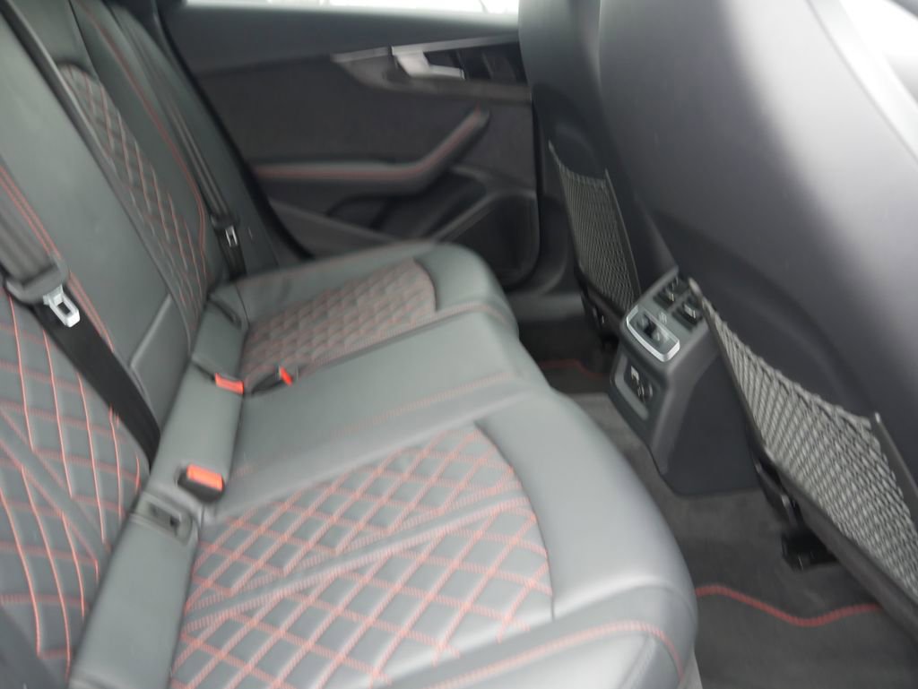 Certified 2023 Audi S4 Premium Plus w/ Premium Plus Package image 32