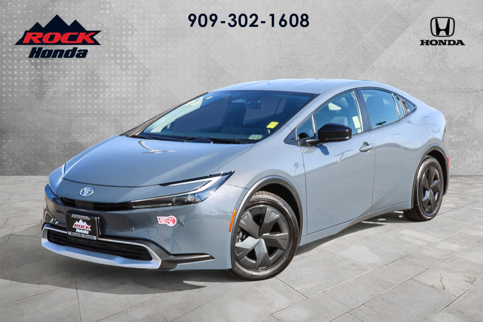 Used 2024 Toyota Prius Prime FWD image 1