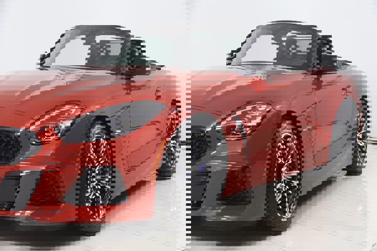 Used 2022 BMW Z4 M40i w/ Premium Package image 75