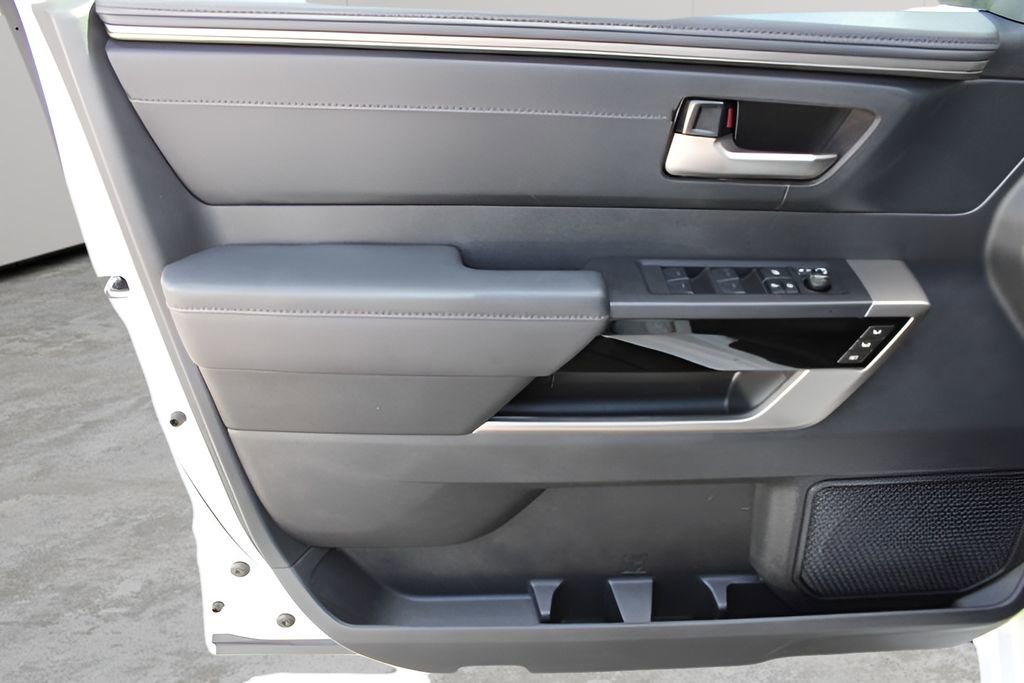 Used 2024 Toyota Tundra Limited AWD/4WD image 18