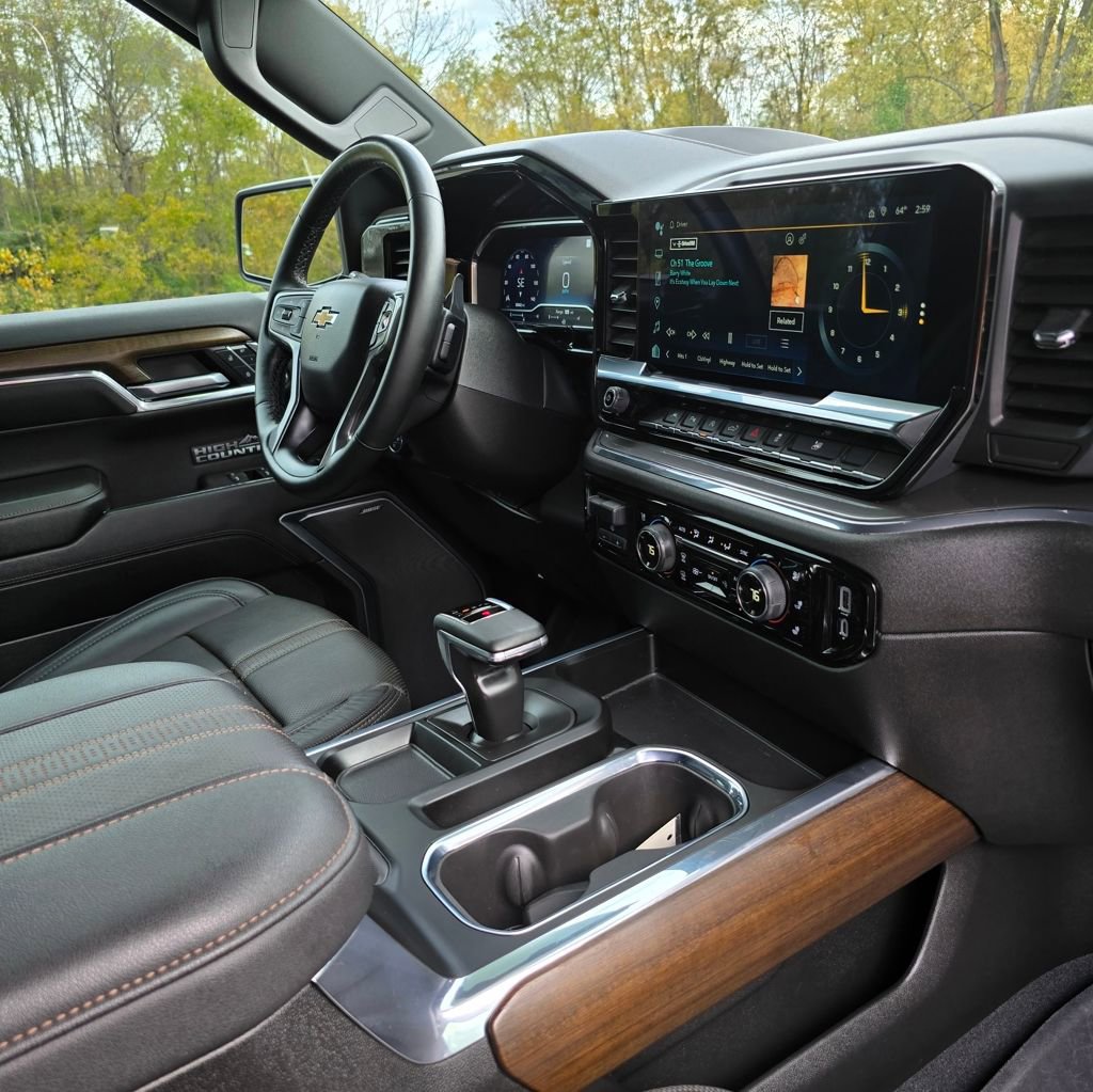 Used 2024 Chevrolet Silverado 1500 High Country w/ High Country Premium Package image 34