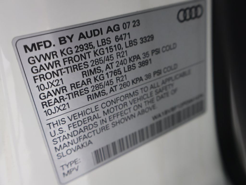 Certified 2023 Audi Q8 Premium Plus w/ Premium Plus Package AWD/4WD image 3