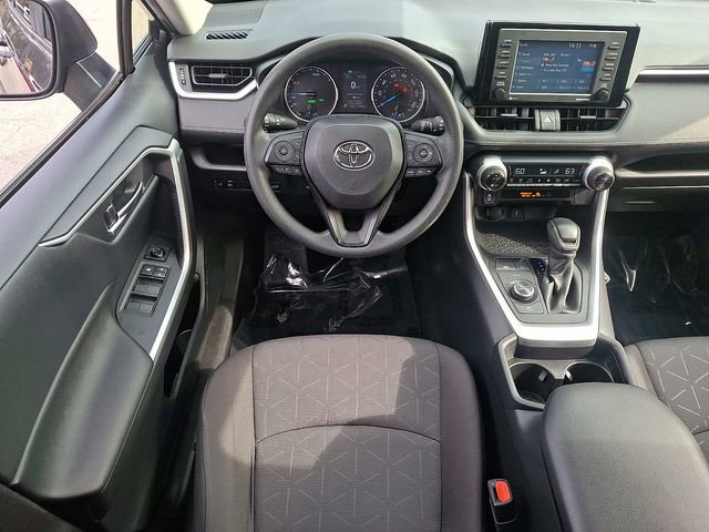 Used 2021 Toyota RAV4 XLE w/ Convenience Package image 13
