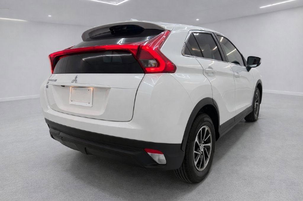 Used 2020 Mitsubishi Eclipse Cross ES image 3
