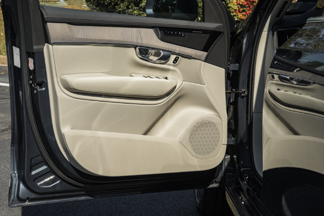 Certified 2026 Volvo XC90 B6 Ultra AWD/4WD image 39