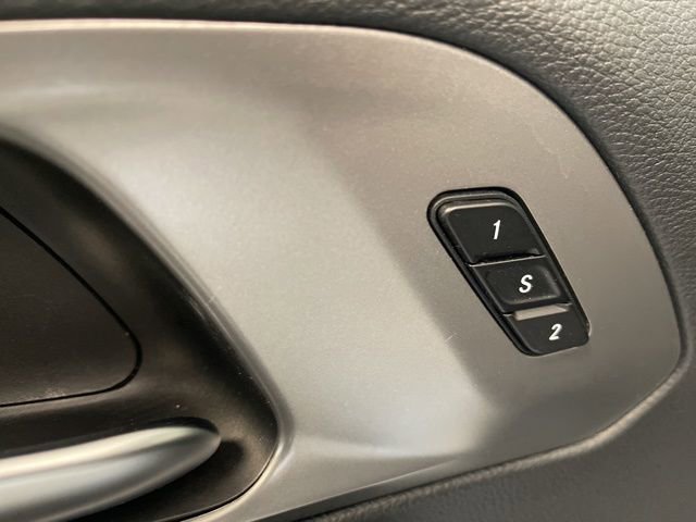 Used 2025 Chrysler Pacifica Select image 21