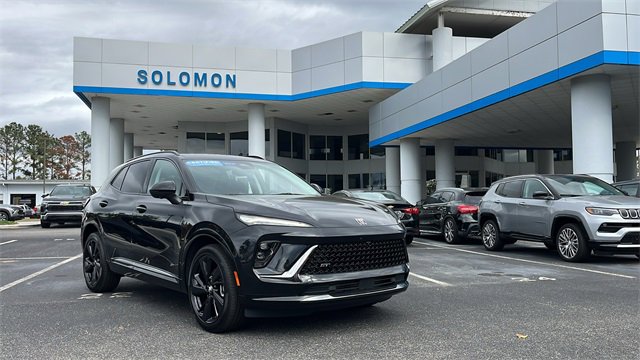 Certified 2025 Buick Envision Sport Touring image 1