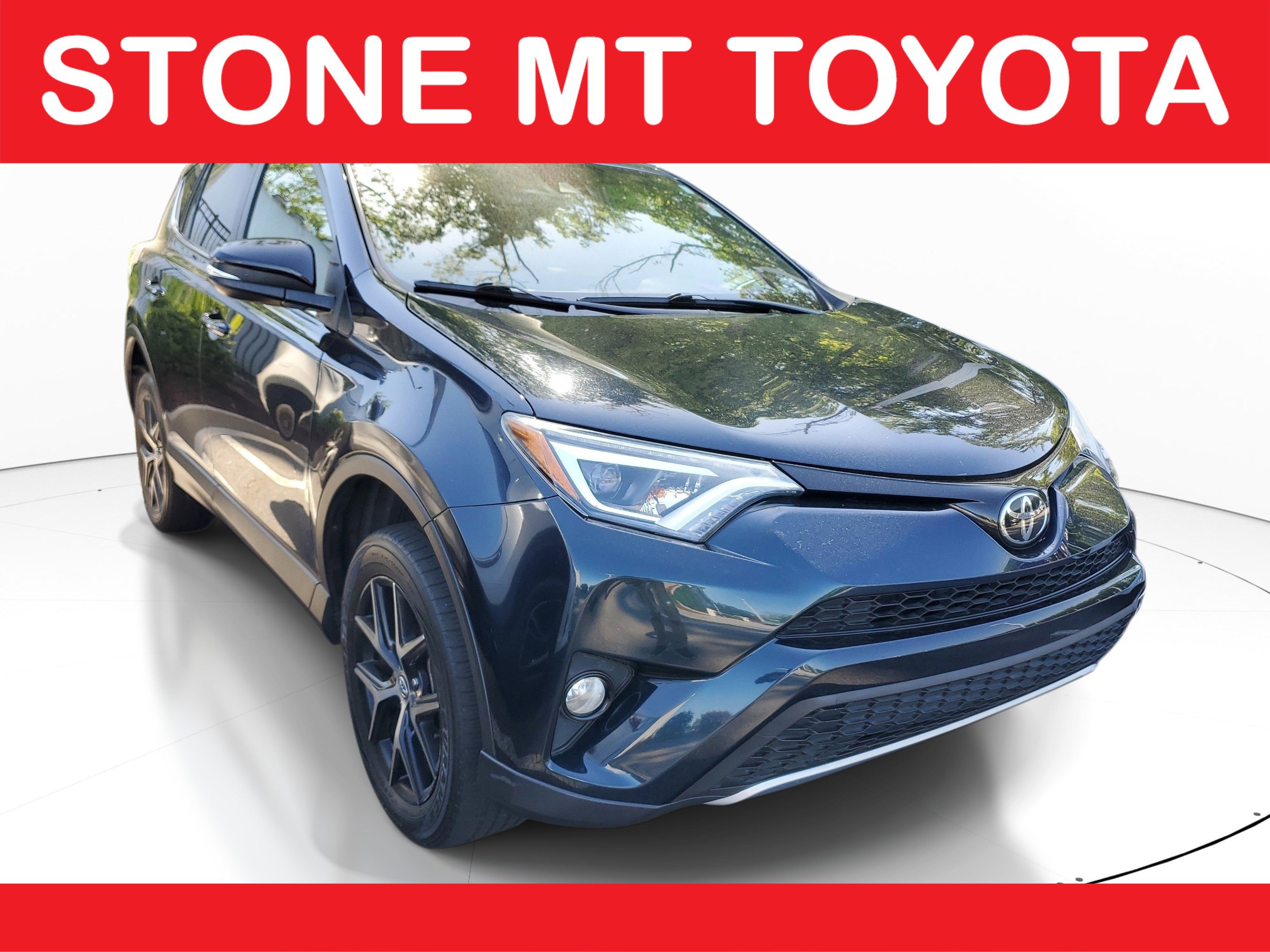 Used 2018 Toyota RAV4 SE w/ Power Extra Value Package image 1