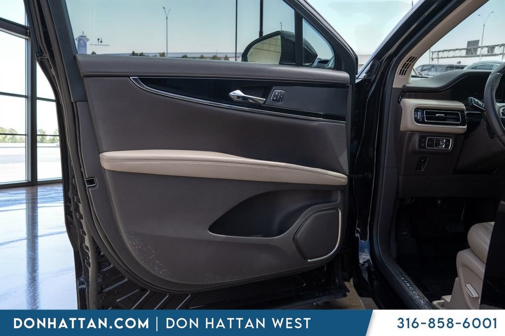 Used 2022 Lincoln Nautilus Reserve AWD/4WD image 15