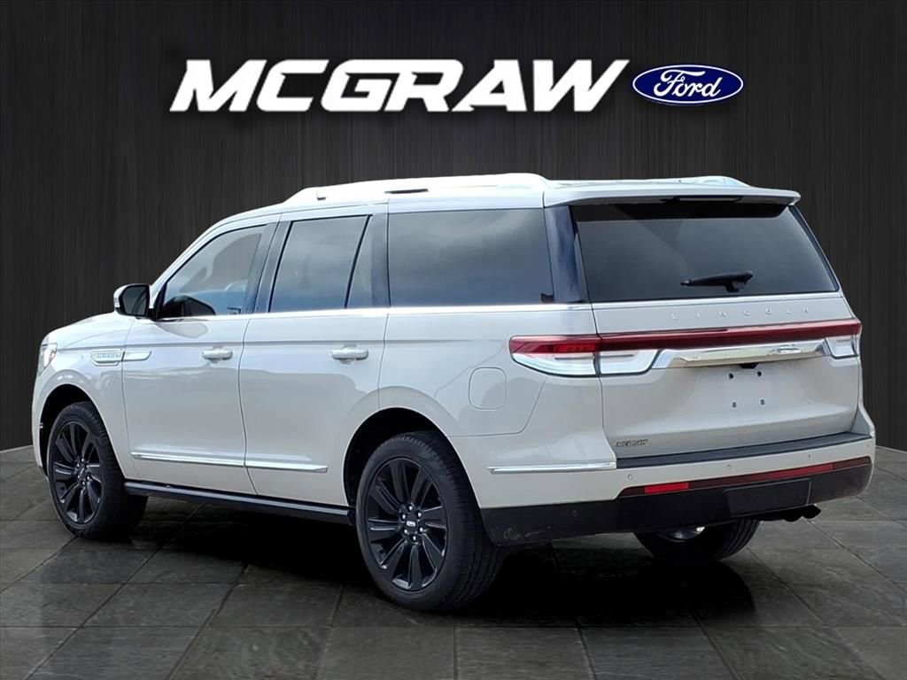 Used 2024 Lincoln Navigator Reserve image 8