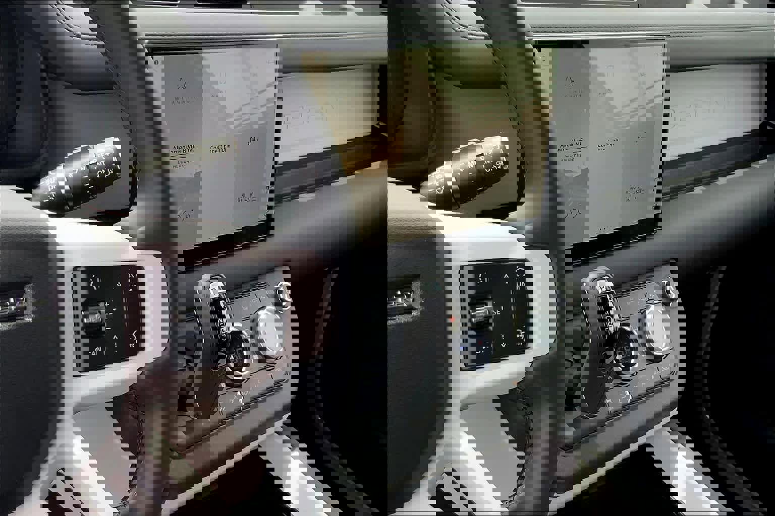 New 2025 Land Rover Defender 90 X-Dynamic SE image 5