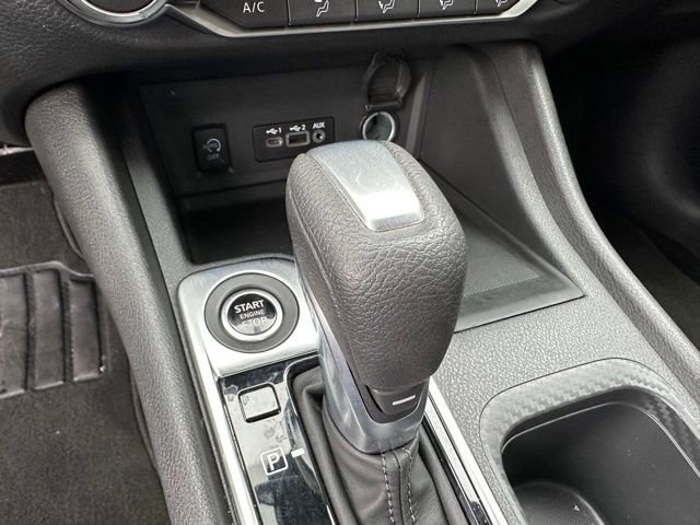 Used 2025 Nissan Sentra SV w/ Trunk Package image 20