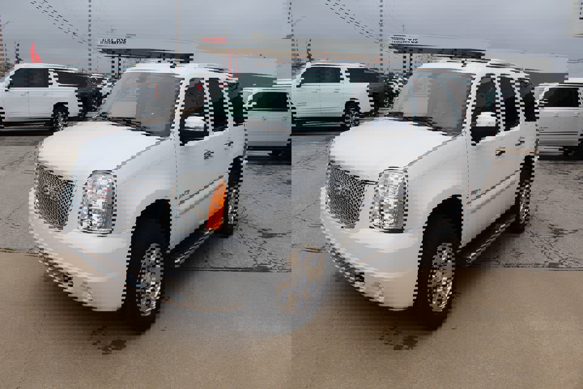 Used 2007 GMC Yukon Denali image 52