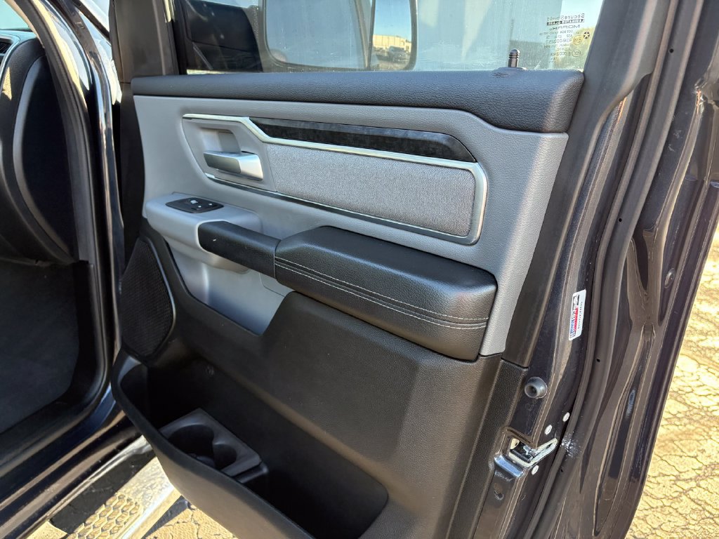 Used 2019 RAM 1500 Big Horn AWD/4WD image 11