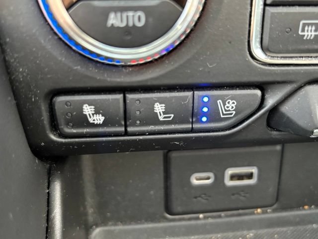 Used 2021 GMC Yukon XL SLT w/ SLT Luxury Plus Package AWD/4WD image 22