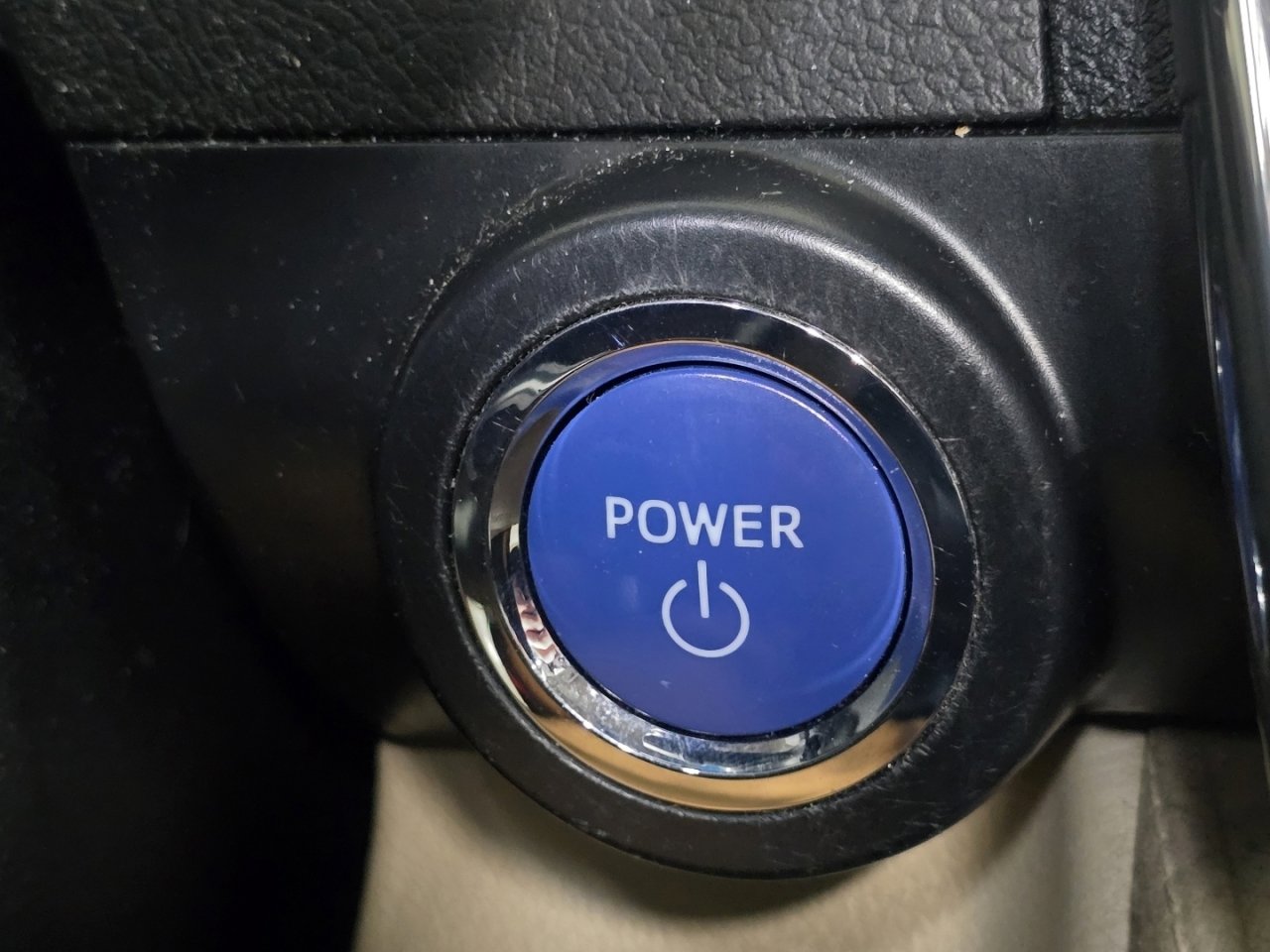 Used 2012 Toyota Camry LE image 30