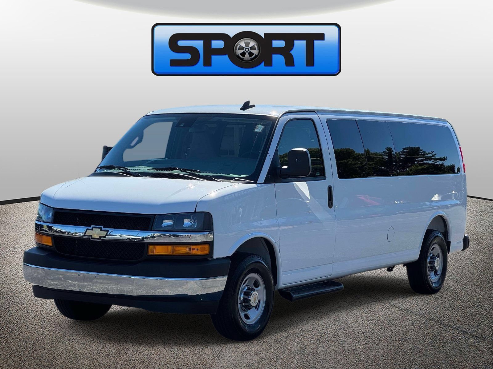 Used 2025 Chevrolet Express 3500 LT w/ LT Preferred Equipment Group RWD video 1