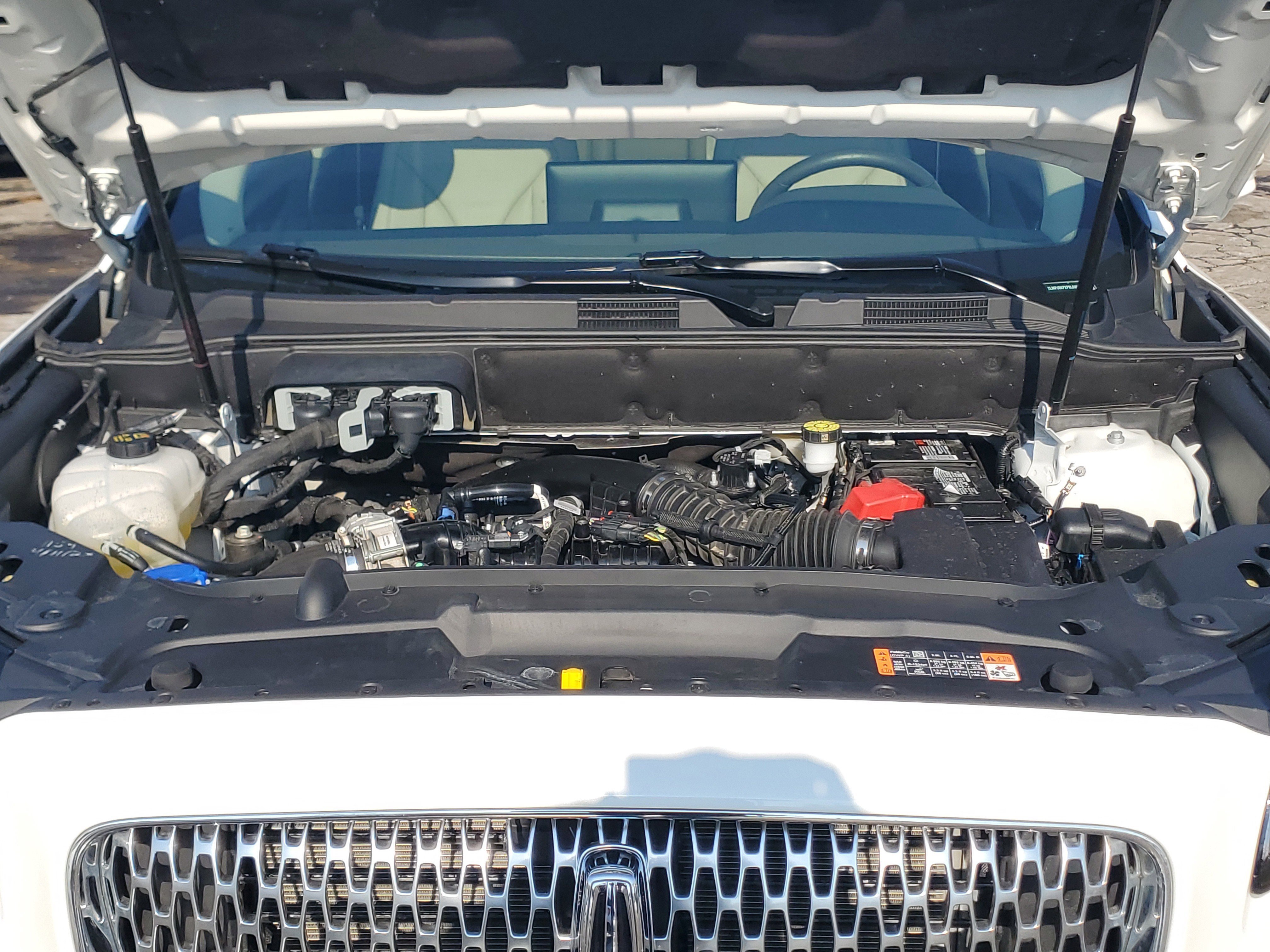 Certified 2023 Lincoln Nautilus Reserve w/ Equipment Group 201A image 8