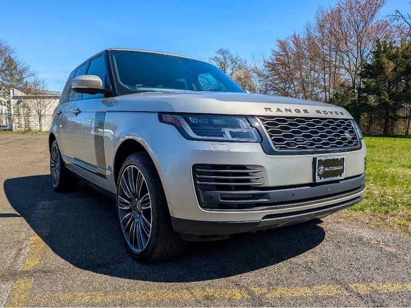 Used 2022 Land Rover Range Rover Autobiography image 3
