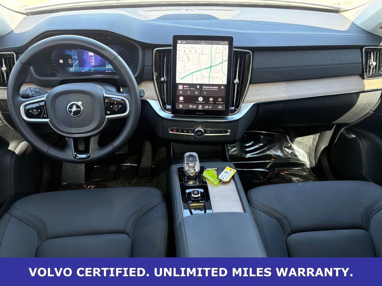 Certified 2025 Volvo XC90 B6 Plus image 13