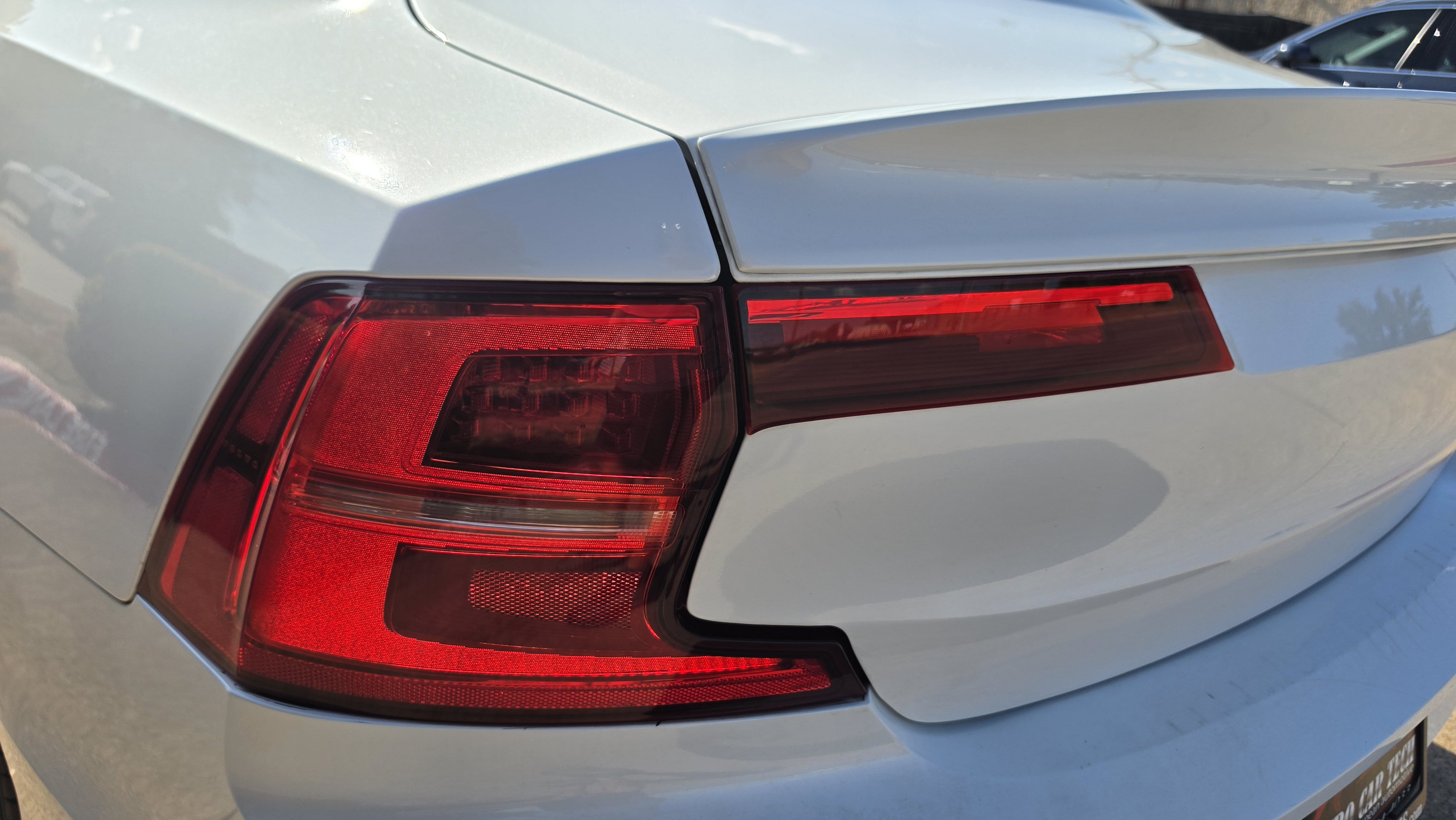 Used 2018 Volvo S90 T5 Momentum FWD image 10